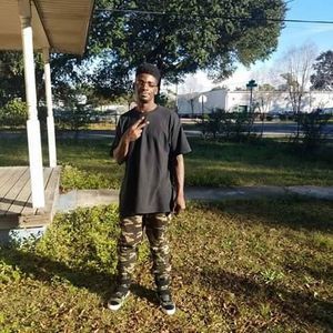 Meet your Posher, Lawrence